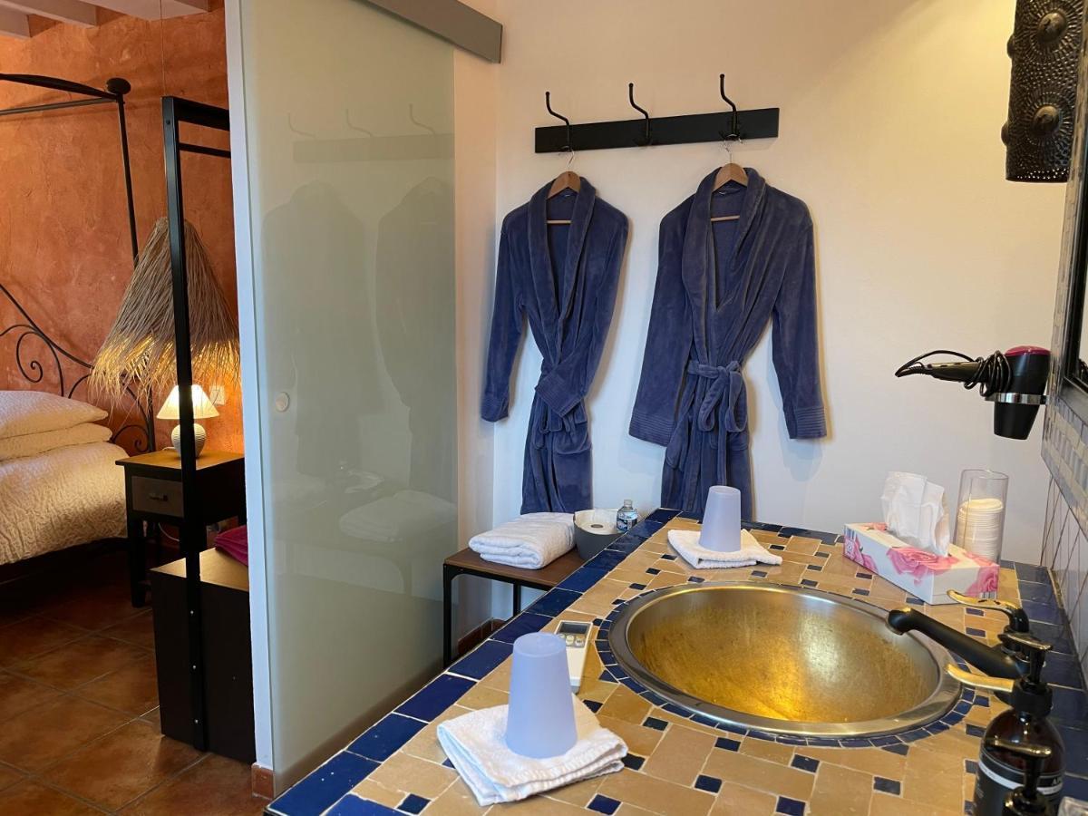 Chambres D Hotes Le Mas Julien Piscine Chauffee Adult Only Оранж Екстериор снимка